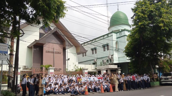 SMP Negeri 19 Surakarta Merayakan Kebhinekaan